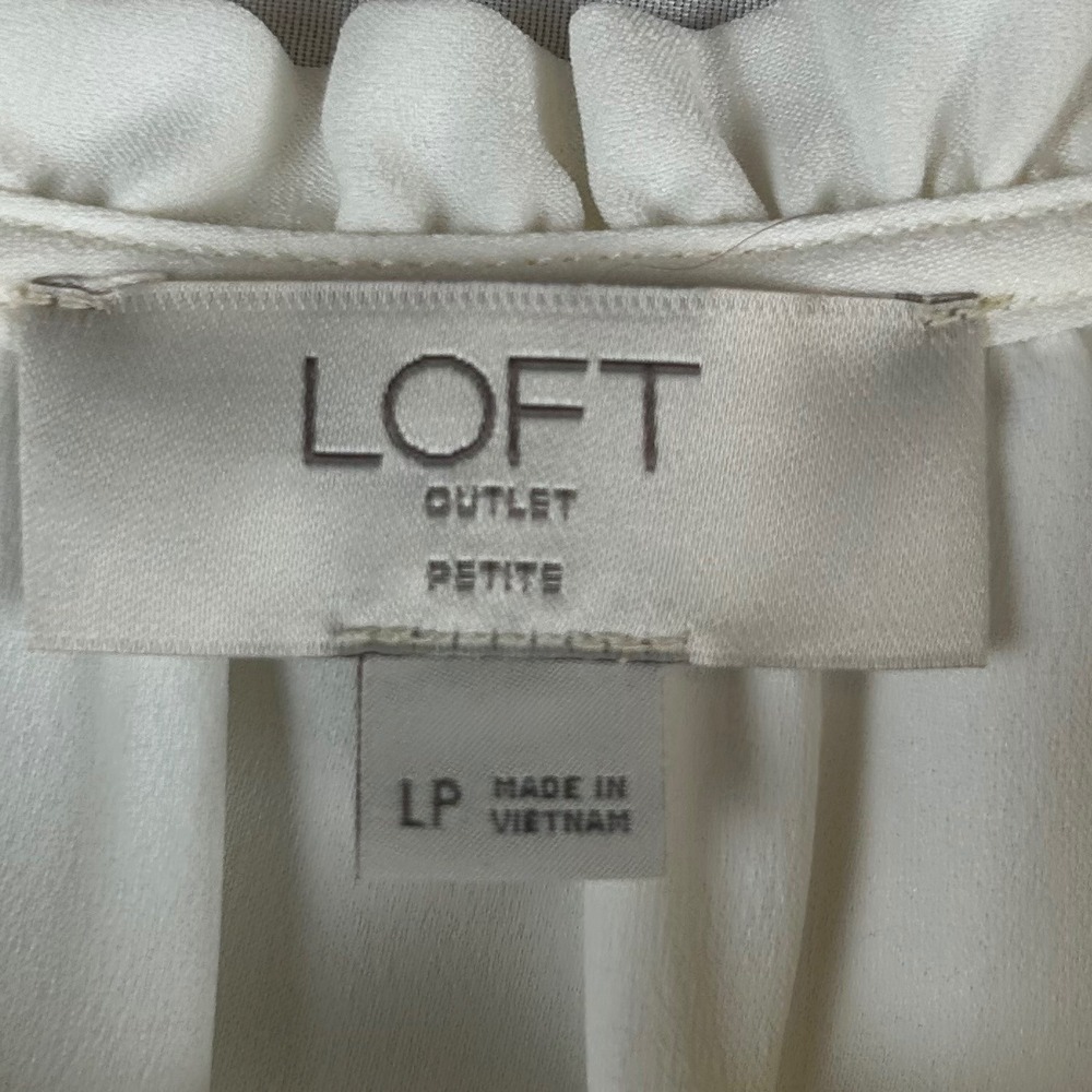 Loft Outlet Women Cream Ruffle Neck Sleeveless Blouse LP White Button Front - Picture 7 of 7